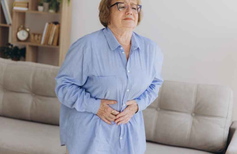 Remède de grand-mère contre les flatulences : lequel fonctionne-t-il vraiment ? Handipacte-Santé